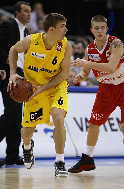 都展现了稳 都展现了稳