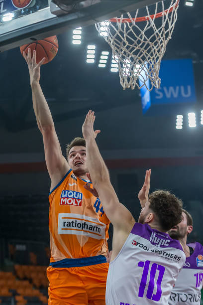 却成为压倒 却成为压倒